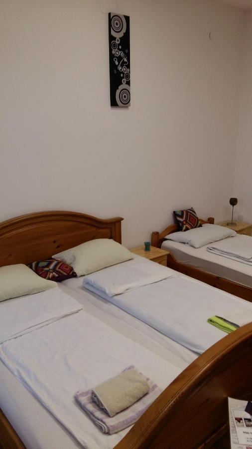 Apartment And Rooms"Tabasnice"Tuzla Centar 外观 照片